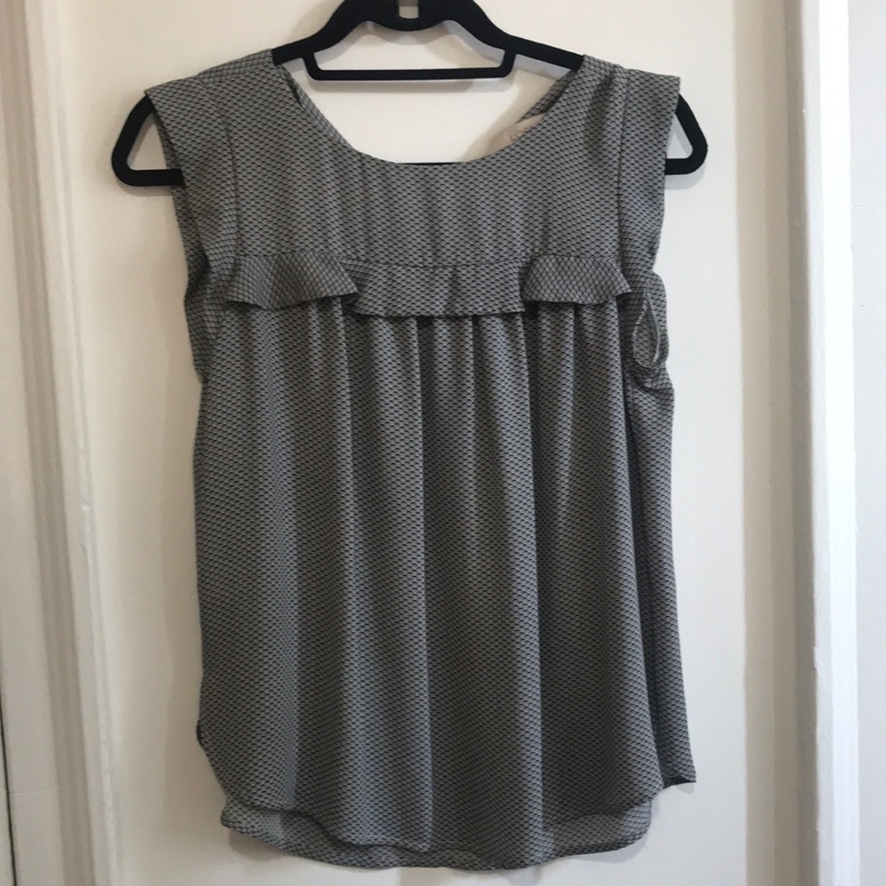 Black and white patterned top
